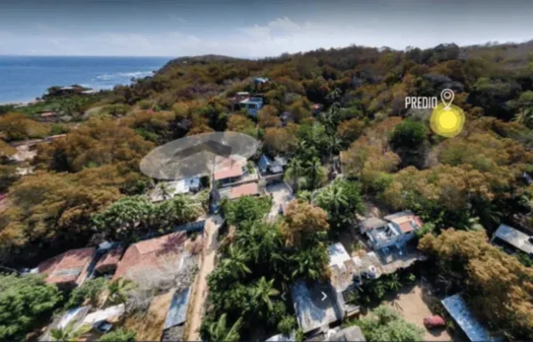 Terreno en Mazunte Oaxaca frente a la playa 3197 m2 vista aérea del predio Ubicación del terreno en Mazunte zona centro cerca de la playa y servicios Vista natural del terreno en Mazunte con vegetación y entorno ecoturístico Plano del terreno en Mazunte Oaxaca con superficie de 3197.79 m2 Terreno en venta Mazunte ideal para hotel cabañas o desarrollo turístico